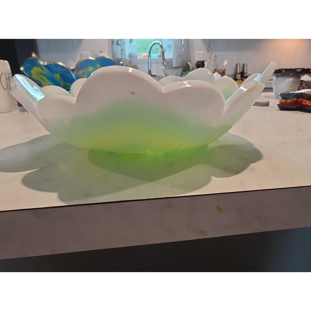 Handmade‎ Resin Large 12 Inch Flower Bowl